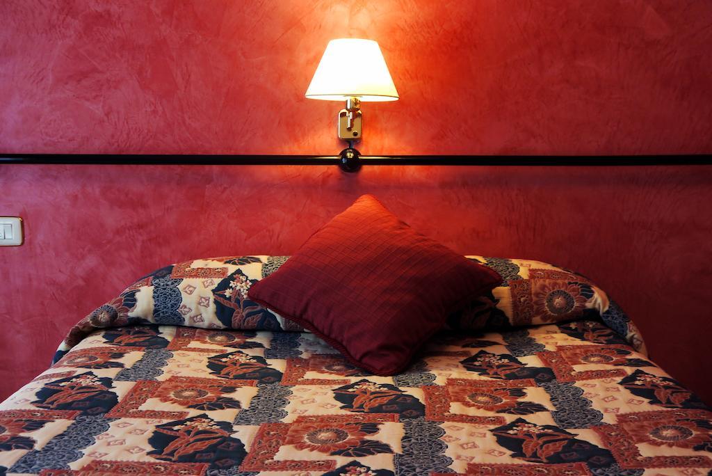 Hotel Lena Pola de Lena Szoba fotó